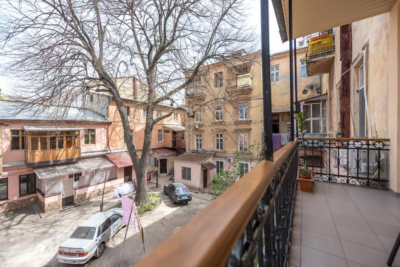 Studio Apartment In Center Of Odesa Eksteriør bilde