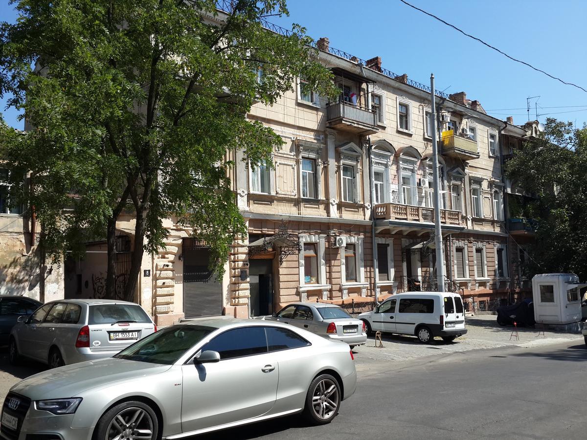 Studio Apartment In Center Of Odesa Eksteriør bilde